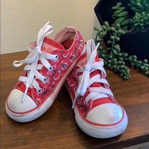 Converse the grinch dr Seuss collection